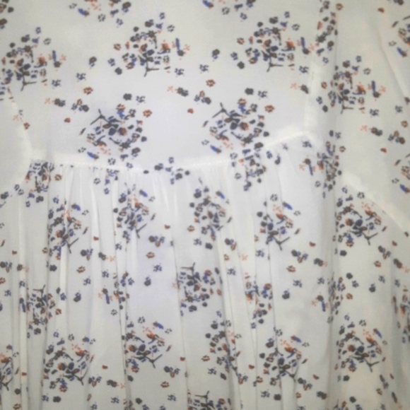 (M)🔥 Just Living🔥 V Neck Blouse/Tunic ptp24"×L30" - Picture 9 of 10